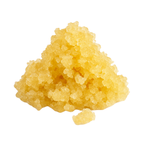 Goldenes Sugar Wax, 1g CBD Dab, in körniger Textur auf schwarzem Hintergrund. Hochwertiges Cannabis-Produkt aus unserem Online-Shop.