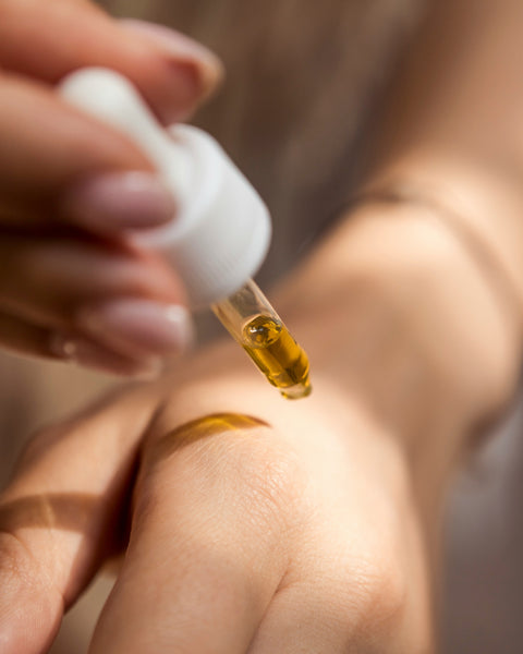 Hanf in der Hautpflege: Was kann CBD-Kosmetik wirklich?