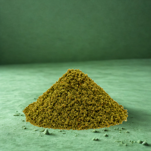 Fein zerkleinerte CBD-Hanfblüten – Green Passion CBD Crunch aus Schweizer Indoor-Anbau. Vielseitig verwendbar mit natürlichen Aromen.