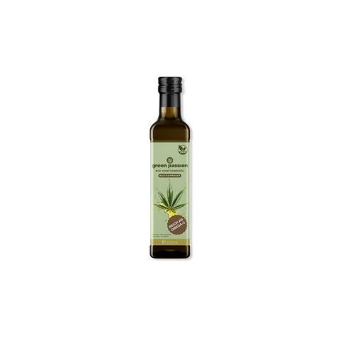 Flasche Bio-Hanfsamenöl von Green Passion mit grünem Etikett und Hanfblatt-Design, 250ml.