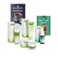 Das Bild zeigt ein CBD Wellbeing-Set mit verschiedenen Dolocan-Produkten, darunter Gesichtsserum, Handcreme, CBD-Öl und Bio-Hanftee.
