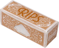 Verpackung der Rips Rolling Papers King Size aus Hanf mit dekorativem Muster und Sichtfenster, zeigt stilvolles Design für Raucherbedarf.